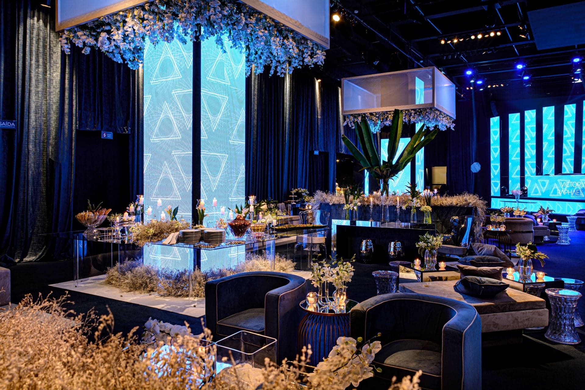 Ambientação Glam Vel. Azul com Areia